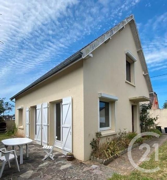 maison à vendre - 7 pièces - 108.7 m2 - AGON COUTAINVILLE - 50 - BASSE-NORMANDIE - Century 21 Royer Immo